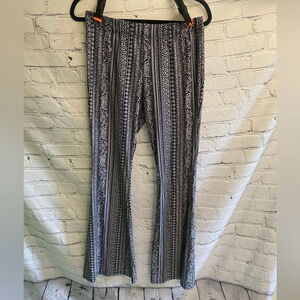 No Boundaries Black and White Patterned Leggings
